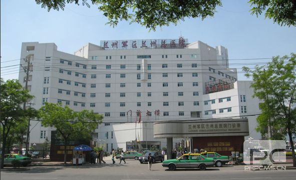 赠卵自怀做供卵试管通常移植两个胚胎，多胎妊娠的风险是什么？